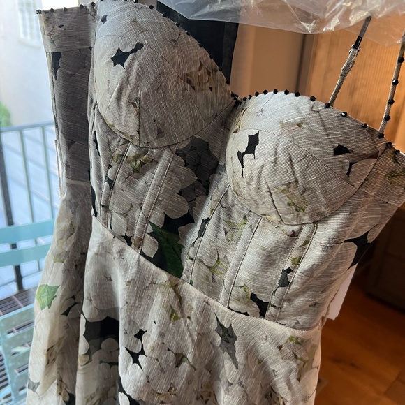 Zimmermann Floral Black and White Dress size 2 fits like large - Picture 3 of 6